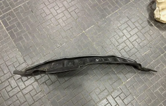 Jeep Grand Cherokee Fender foam support/seal