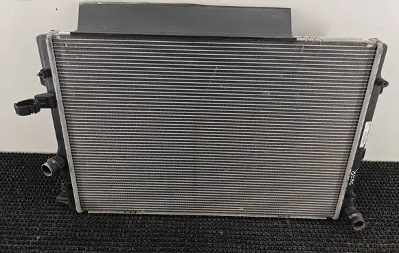 Volkswagen Sharan Coolant radiator 5N0121253L
