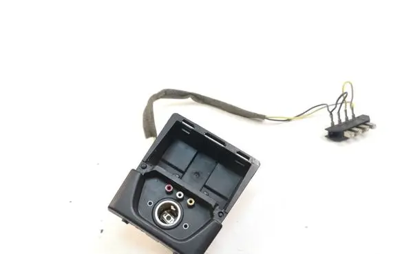 Volvo XC90 Cigarette lighter front 8691721