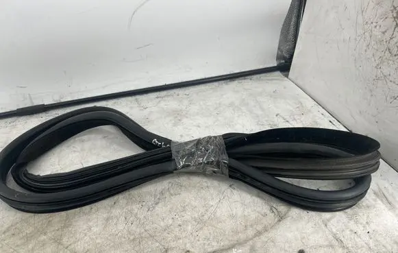 Land Rover Evoque I Rubber seal rear door
