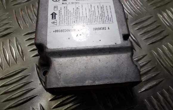 Volkswagen Golf Plus Airbag control unit/module 1K0909605N