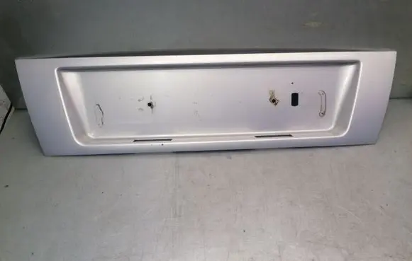 Seat Alhambra (Mk1) Tailgate trim 964579