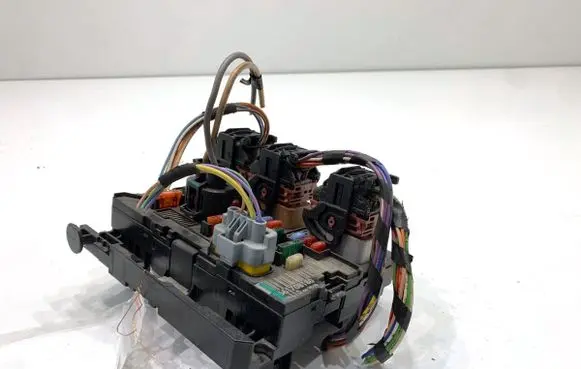 Peugeot 207 BSM Control unit 9661708180