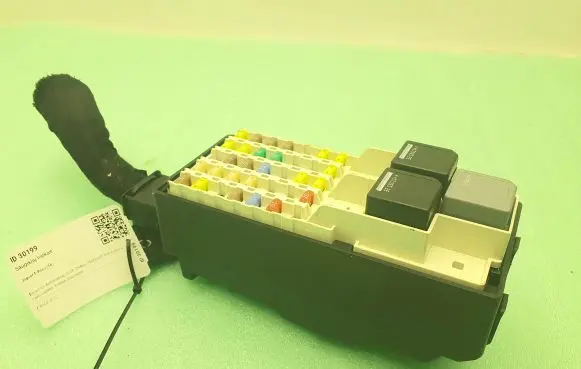 Jaguar F-Pace Fuse module