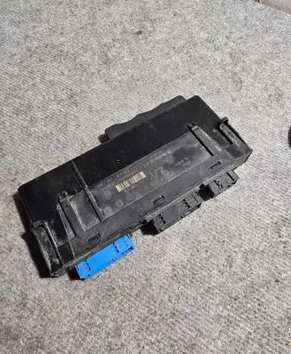 BMW 5 F10 F11 Comfort/convenience module 10681810 9312766 6GF10GB2