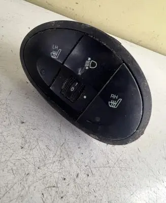 Hyundai Santa Fe A set of switches 9333026050 9330026000