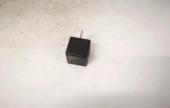 Volvo S60 Other relay 9441158 v23134-j52-x346
