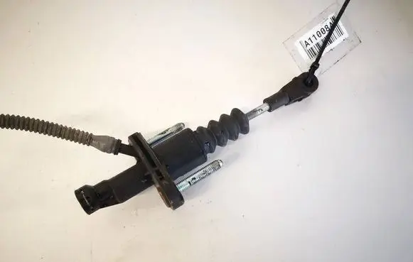 Opel Zafira A Clutch master cylinder 90581565