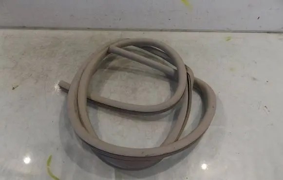 Renault Scenic III - Grand scenic III Trunk rubber seal (body) 