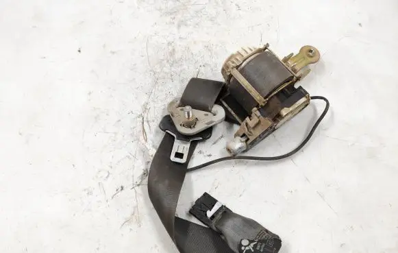 Renault Modus Front seatbelt 33029438 138365B