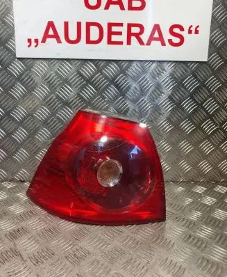 Volkswagen Golf V Rear/tail lights 1K6945095E 028490102B 00124201
