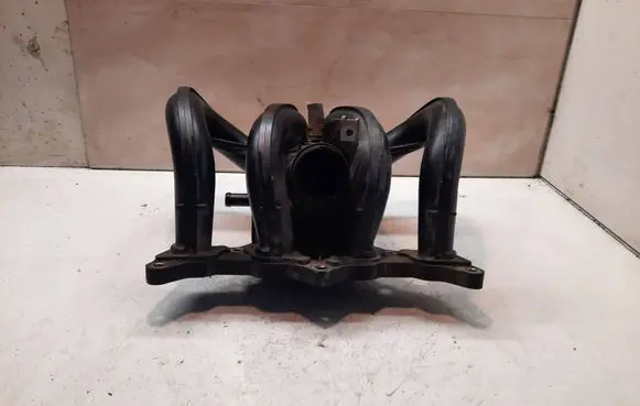Toyota Yaris Intake manifold 1717723020