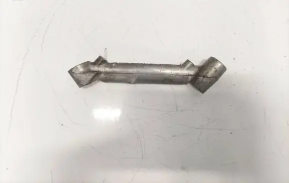Engine mounting bracket