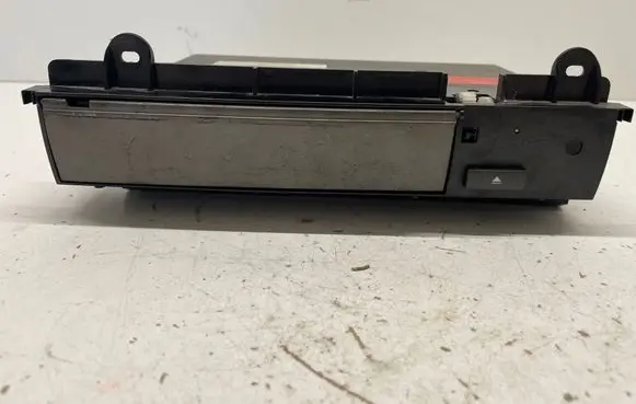 BMW 7 E65 E66 CD/DVD changer 6935934 020244