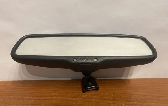 Nissan Qashqai Rear view mirror (interior) E11026001 B87