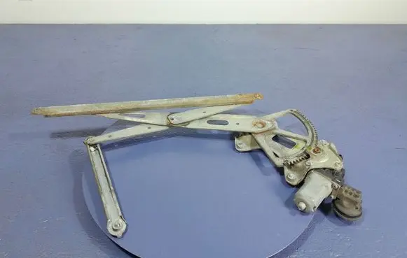Toyota Prius (NHW20) Front door window regulator with motor