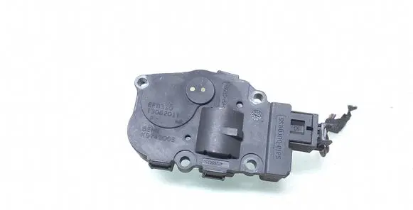 Mercedes-Benz CLS C218 X218 Air flap motor/actuator EFB330 13082011 K9749005