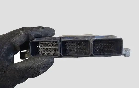 Citroen C-Crosser Engine control unit/module 9663757980 1039S20262 0281013666