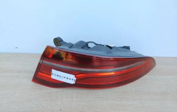 Jaguar XE Rear/tail lights LX73-13404
