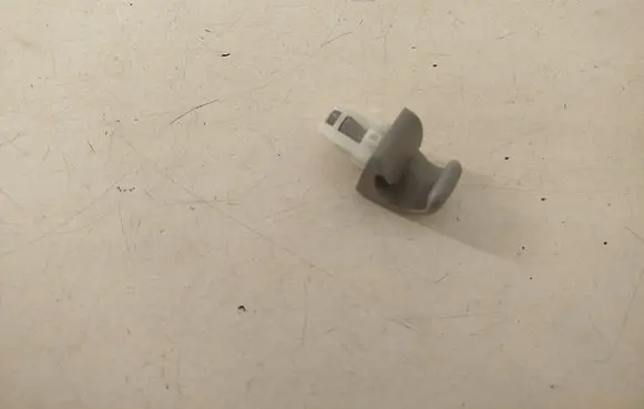 Toyota Yaris Sun visor clip/hook/bracket 