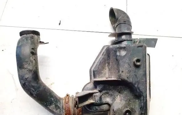 Mazda 323 F Intake resonator b6bf