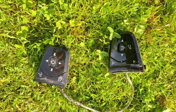Volvo XC90 Steering wheel buttons/switches 31443498 17N0V21