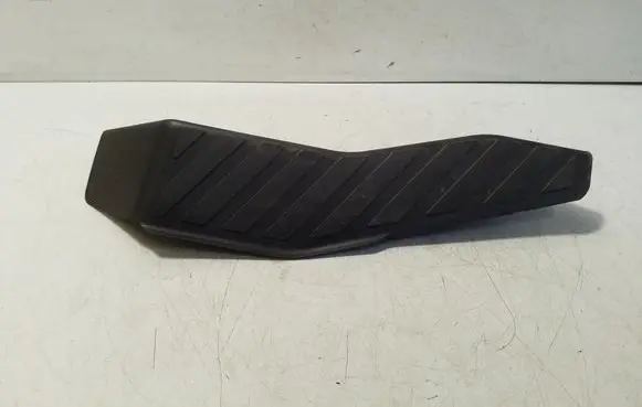 Volkswagen PASSAT B8 Foot rest pad/dead pedal 5Q2864777A