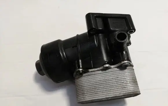 Engine oil radiator