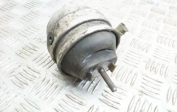Audi A4 S4 B7 8E 8H Engine mount bracket
