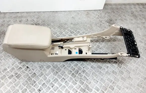 Volkswagen PASSAT B7 USA Armrest 561863239R