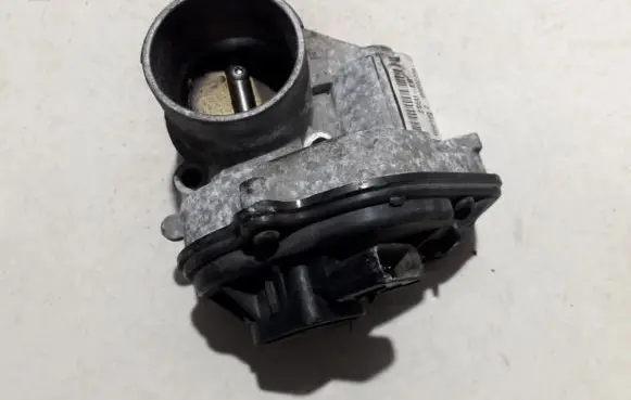 Ford Focus Throttle valve 2S6U9E927D 2S6U-9E927-D