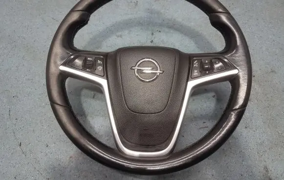 Opel Astra J Steering wheel
