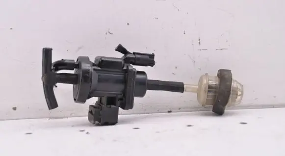 Mercedes-Benz S W220 Turbo solenoid valve A0005450427