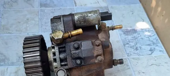 Citroen C2 Fuel injection high pressure pump 9658176080 5WS40008 A2C20000727
