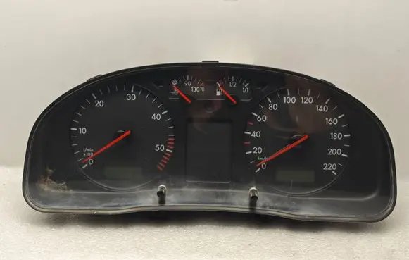 Volkswagen PASSAT B5 Speedometer (instrument cluster) 3B0919881N 110008794