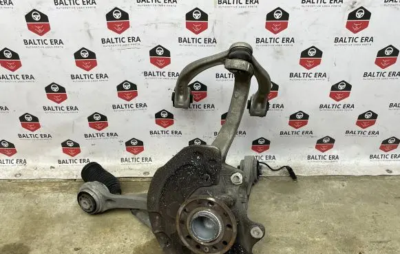 Mercedes-Benz C W205 Front wheel hub spindle knuckle 2052100