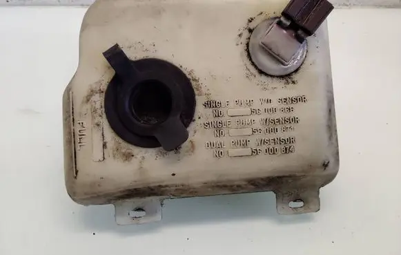 Jeep Cherokee XJ Windshield washer fluid reservoir/tank 56000886 56000871 56000874