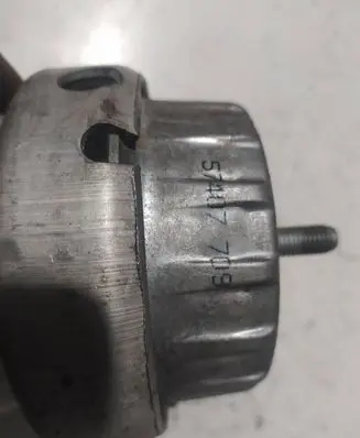 Audi A6 S6 C6 4F Engine mount bracket