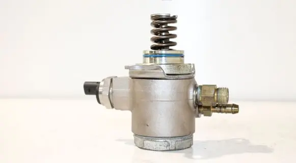 Skoda Rapid (NH) Fuel injection high pressure pump 03C127026P