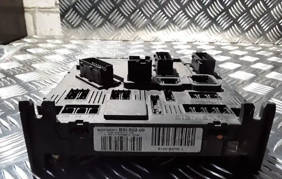 Peugeot 407 Comfort/convenience module S120104700L 9655708380