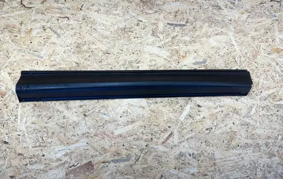 Mazda CX-5 II Front door trim (molding) KB7W-51RA1 S2501M320