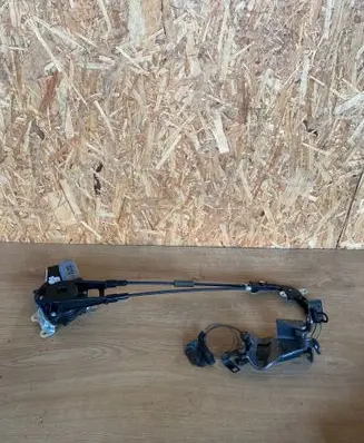 Toyota Sienna XL30 III Sliding door motor 1638000523 42660510310