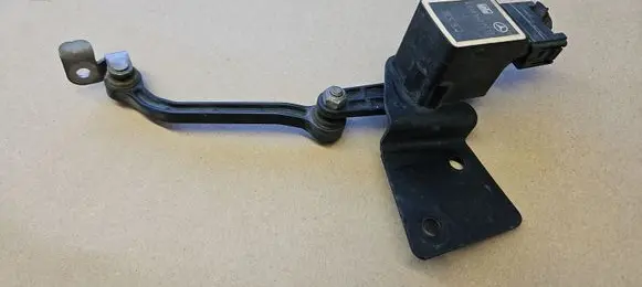 Mercedes-Benz GL X164 Air suspension front height level sensor A0105427717 0105427717 A1643280140