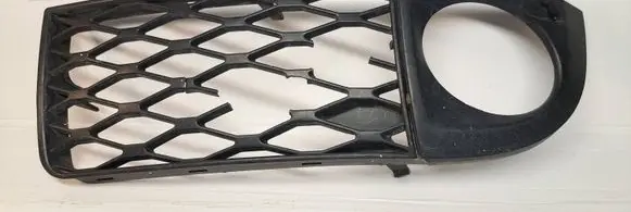 Front fog light trim/grill