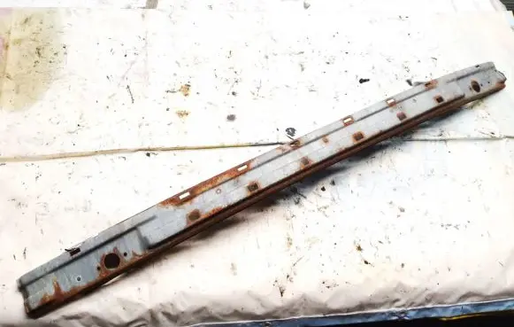 Peugeot 405 Front bumper cross member