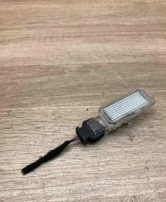 Volkswagen PASSAT B5 Other interior light 4B0947415B 893971632 Withplug