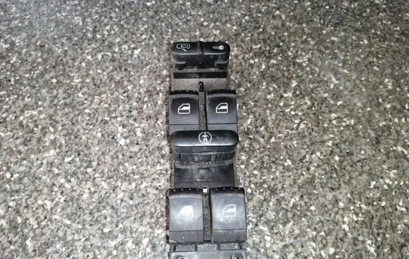 Volkswagen Golf IV Electric window control switch 1J4959857