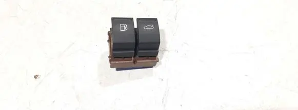 Volkswagen Eos Fuel tank opening switch 3C0959903B 2786018
