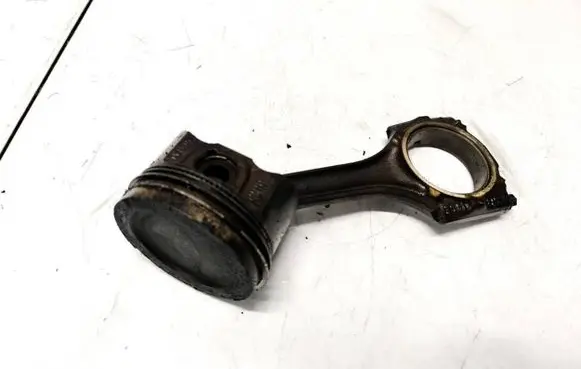 Audi A4 S4 B5 8D Piston with connecting rod bhs078