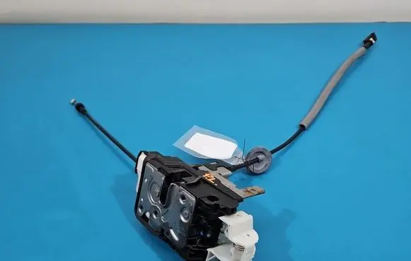 Volvo V40 Front door lock 31391822 IMPRK1523855